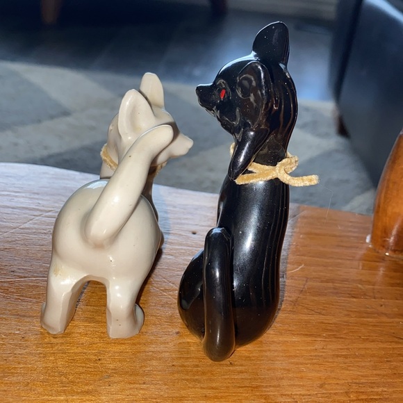 Vintage Cat Salt and Pepper Shakers, Japan - Picture 4 of 5